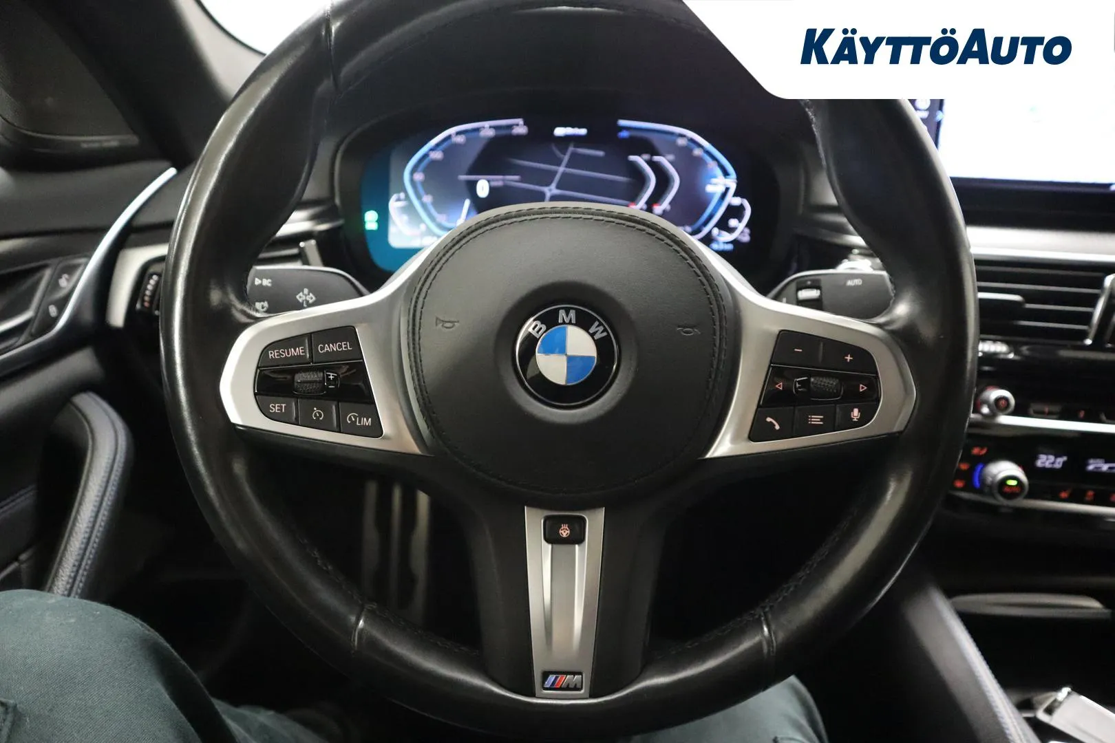 BMW 530 KUA-749 carousel image