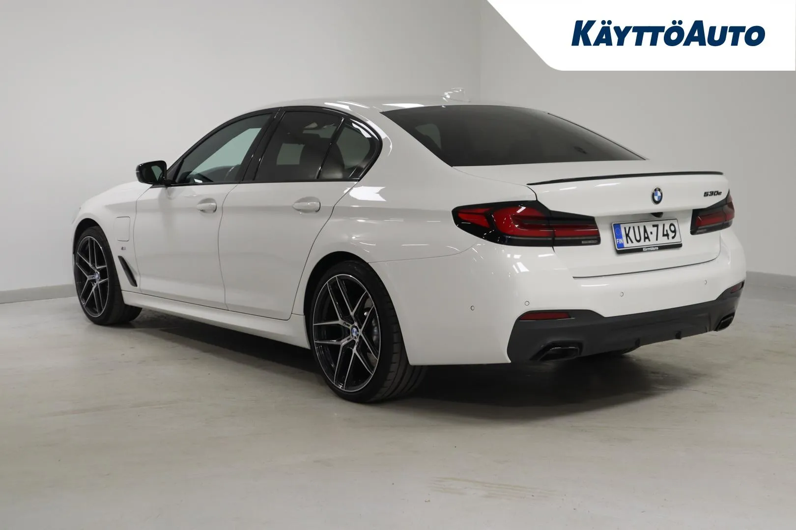 BMW 530 KUA-749 carousel image