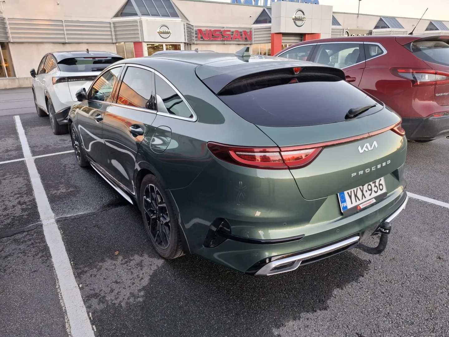 KIA ProCeed YKX-936 carousel image