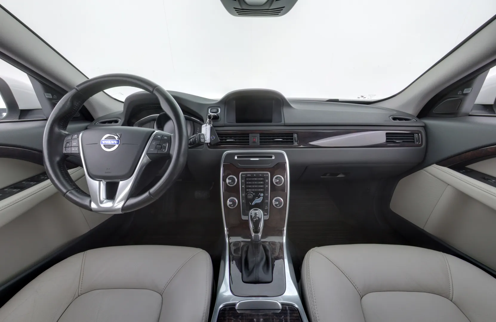 VOLVO XC70 OUS-871 carousel image
