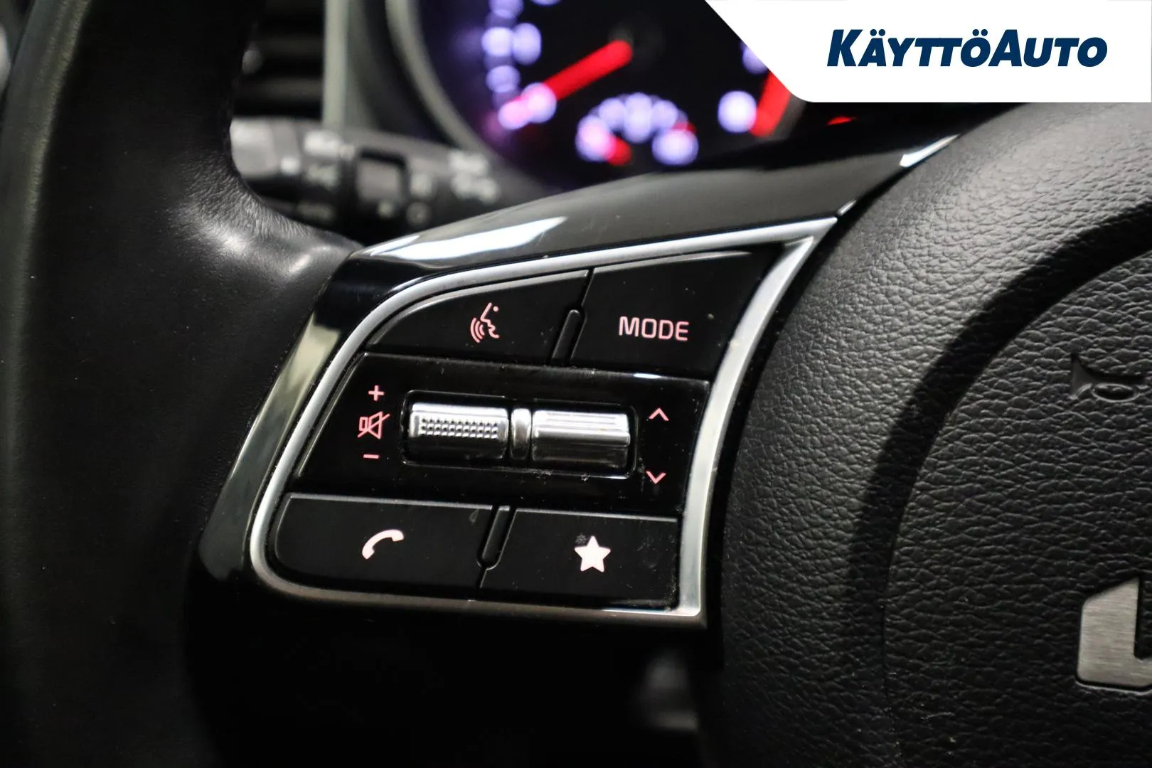 KIA Ceed FRI-528 carousel image