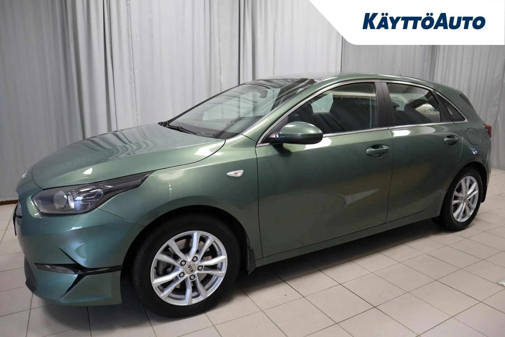 KIA Ceed FRI-528 carousel image
