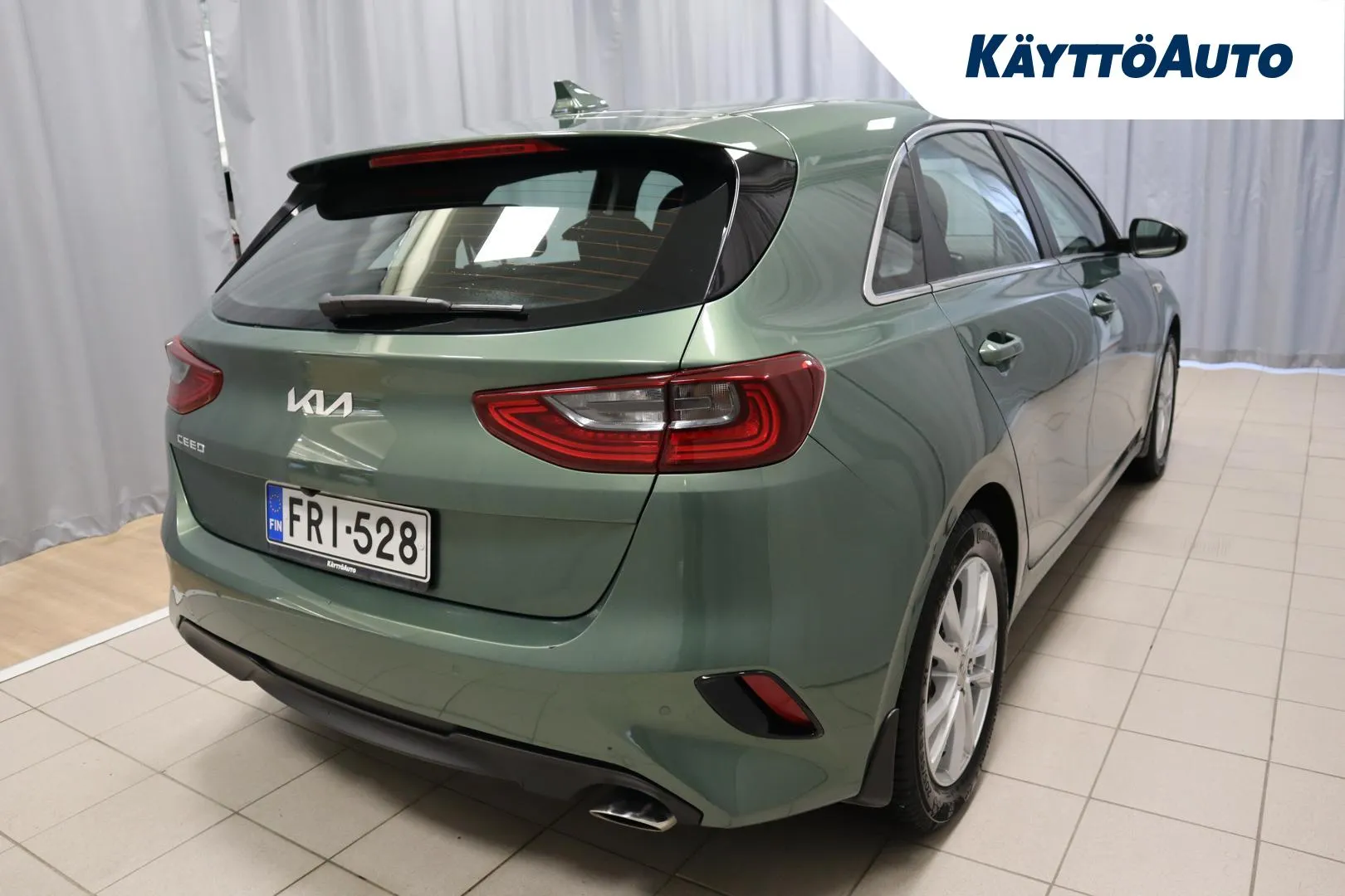 KIA Ceed FRI-528 carousel image