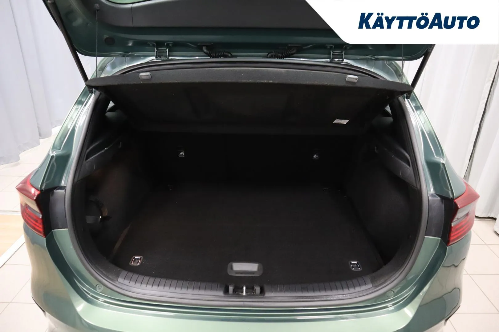 KIA Ceed FRI-528 carousel image