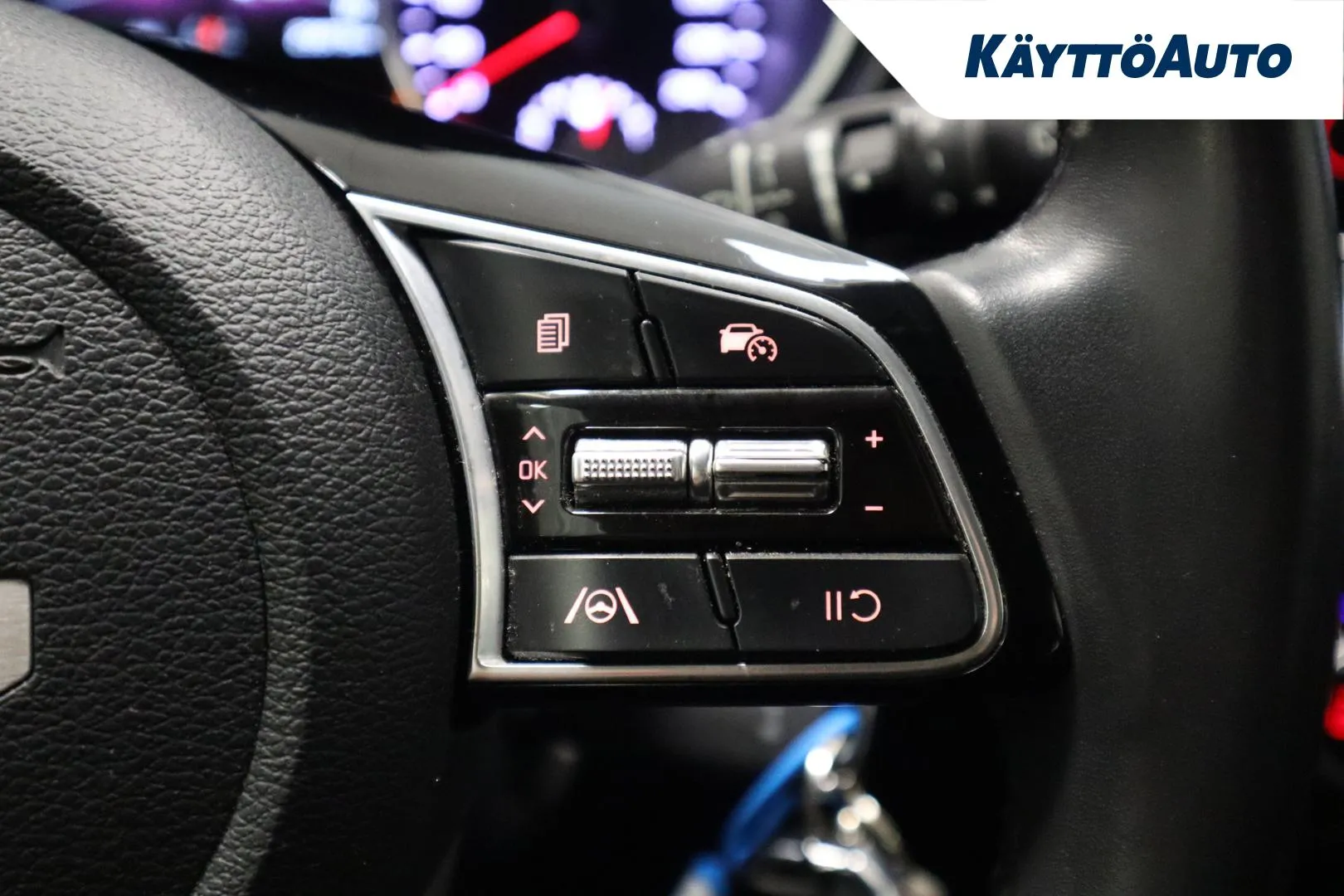 KIA Ceed FRI-528 carousel image
