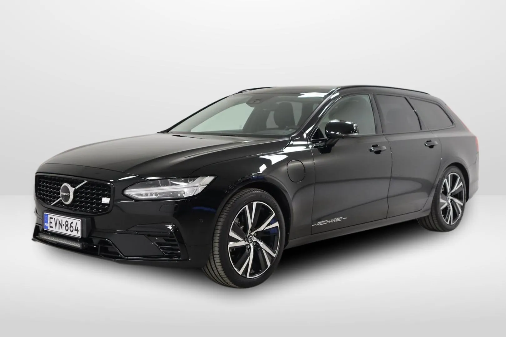 VOLVO V90 EVN-864 carousel image