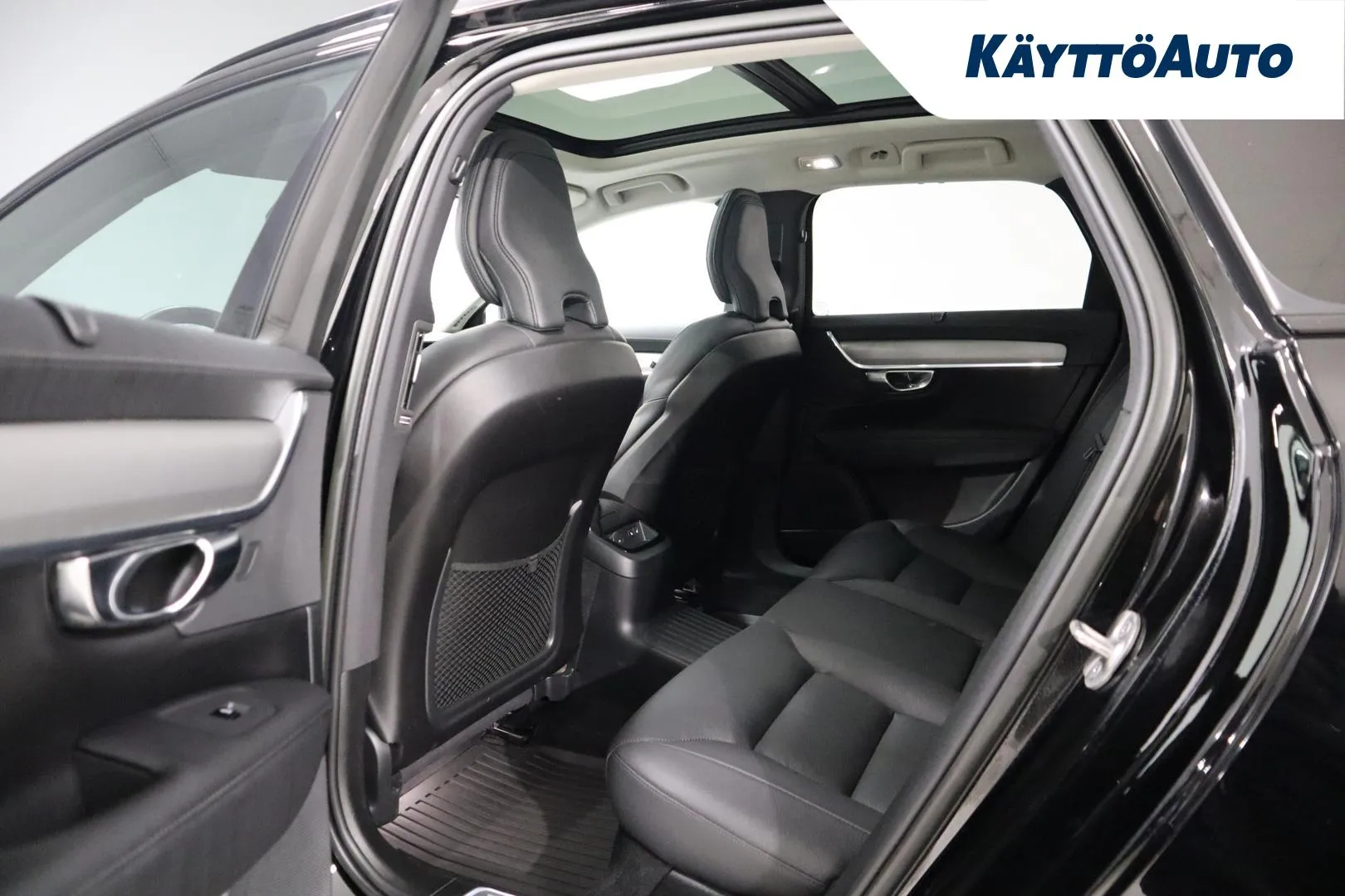 VOLVO V90 EVN-864 carousel image