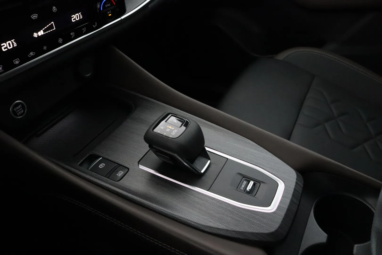 Nissan Qashqai KVX-371 carousel image