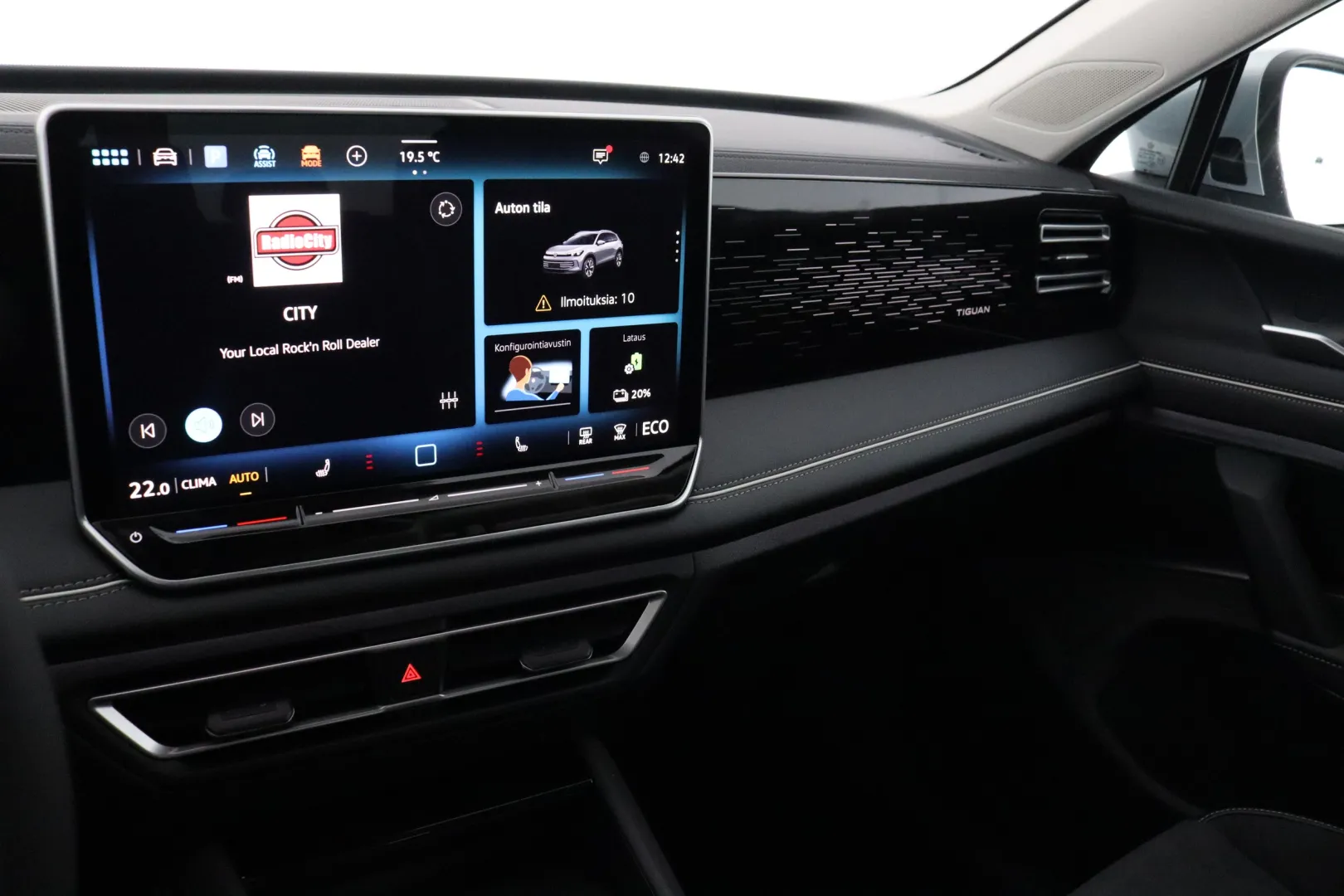 Volkswagen Tiguan ISV-374 carousel image