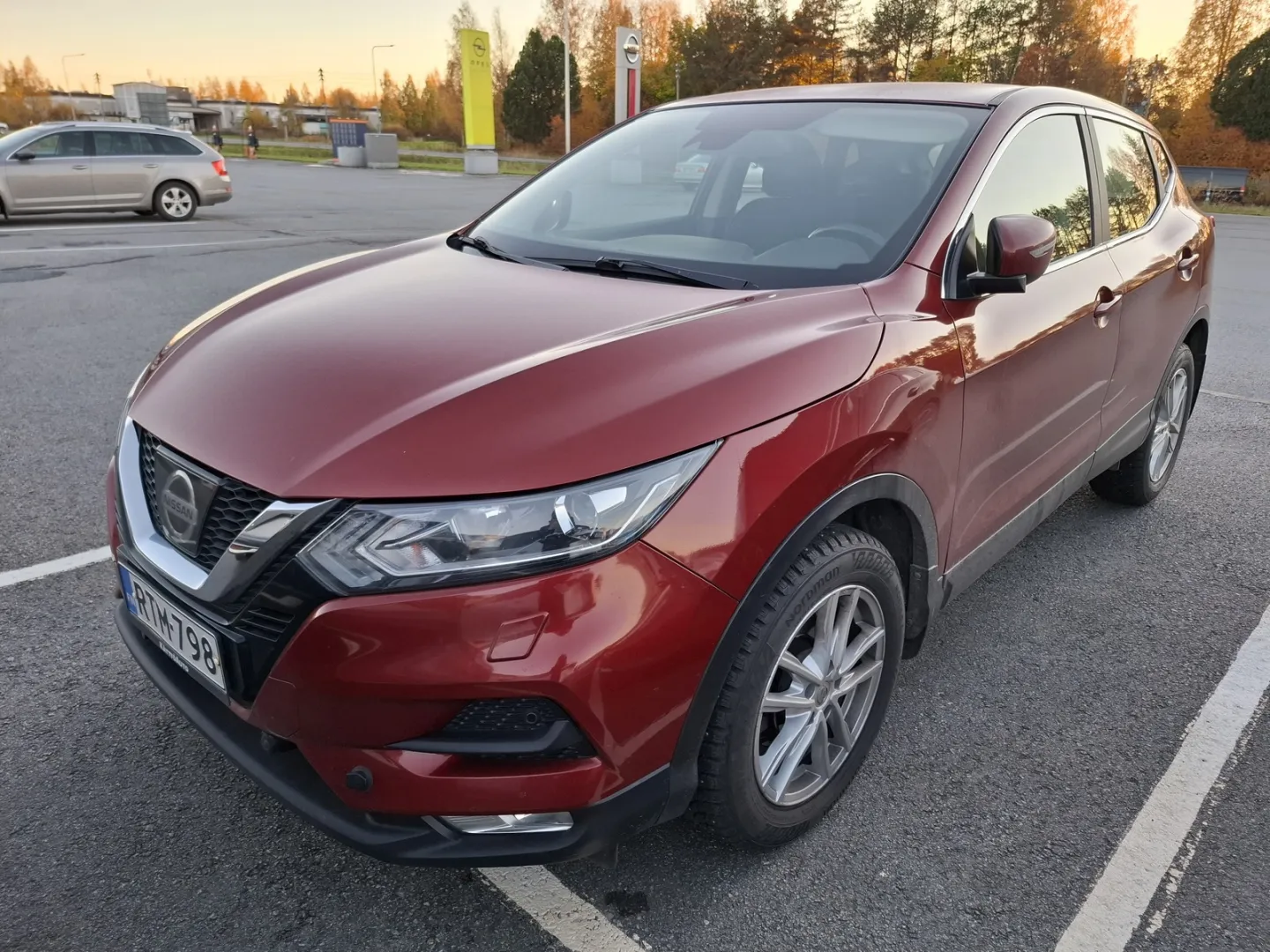 NISSAN Qashqai RTM-798 carousel image
