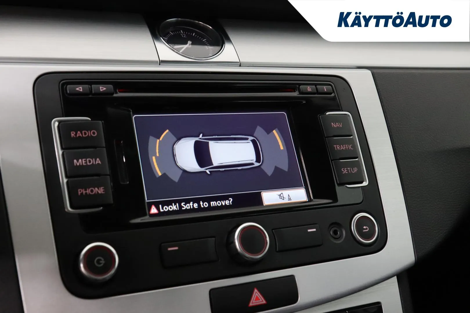 Volkswagen Passat UTG-897 carousel image