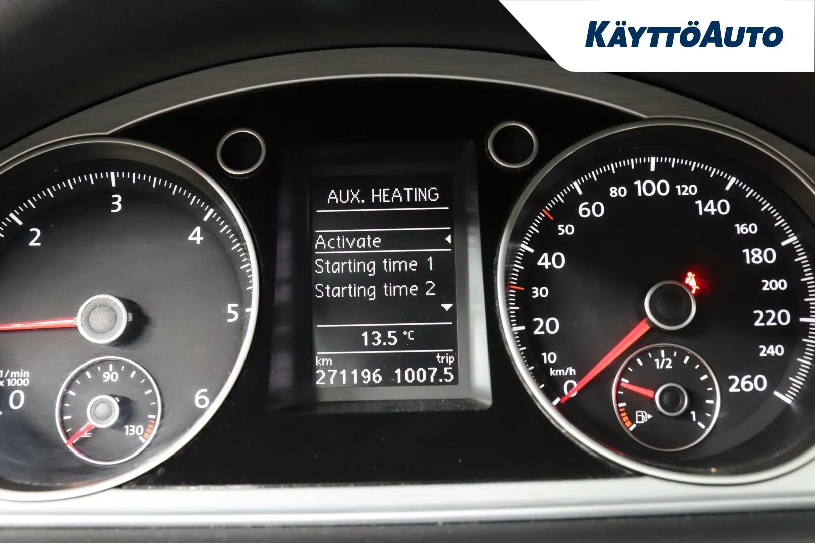 Volkswagen Passat UTG-897 carousel image