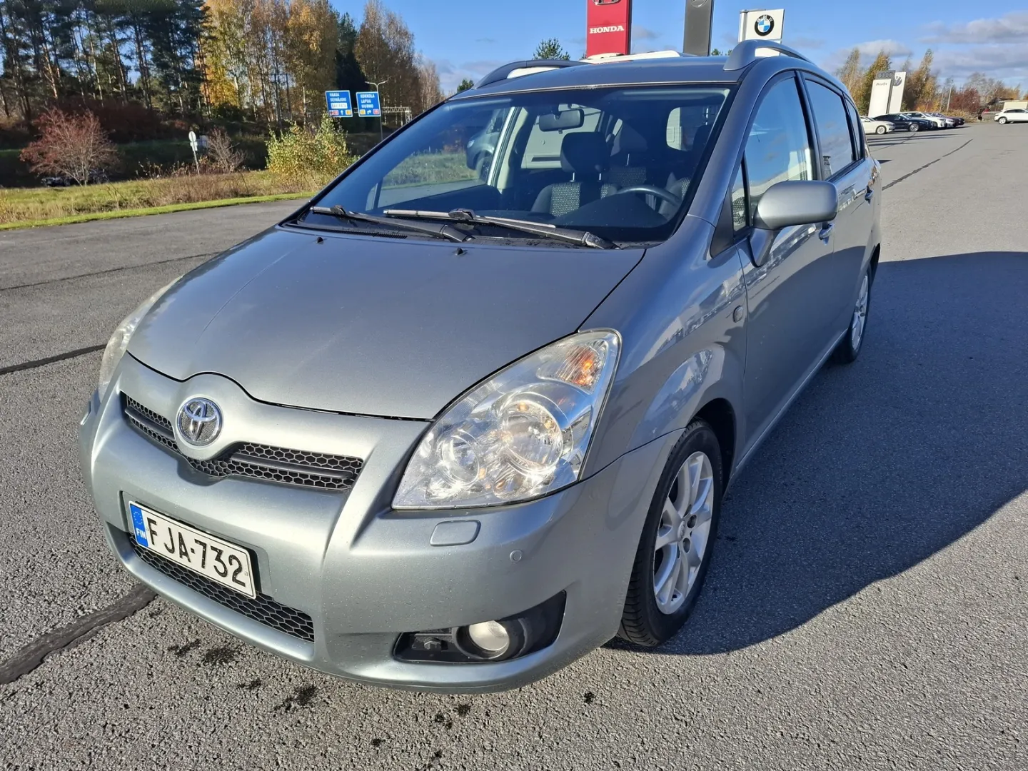 TOYOTA Corolla Verso FJA-732 carousel image