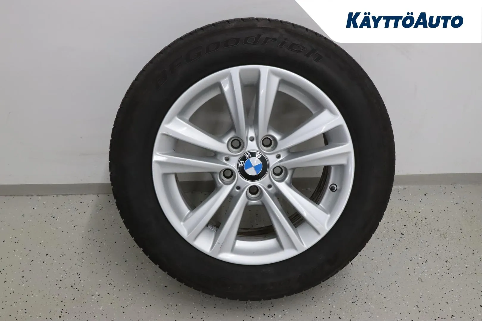 BMW 318 CKK-329 carousel image