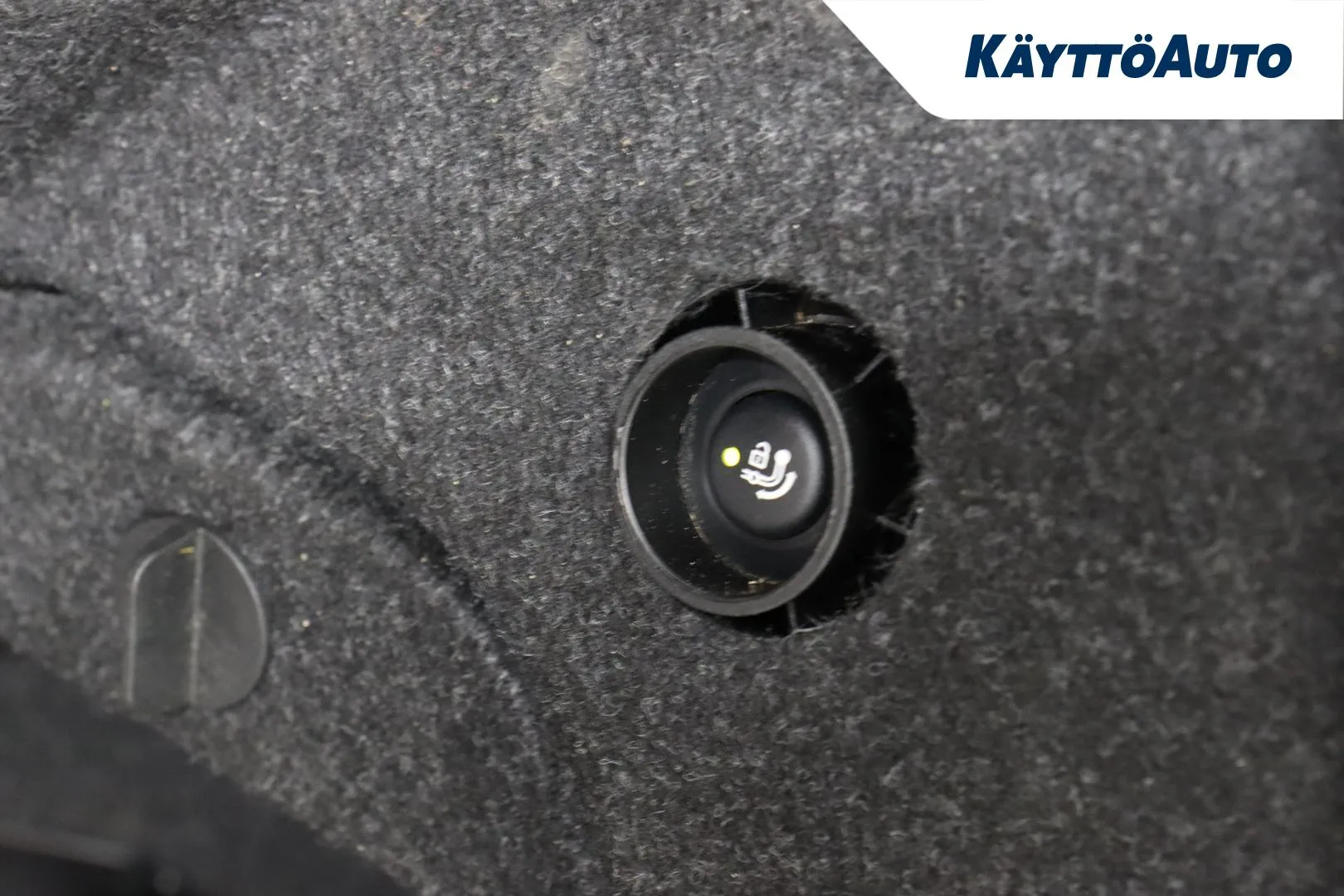 BMW 318 CKK-329 carousel image