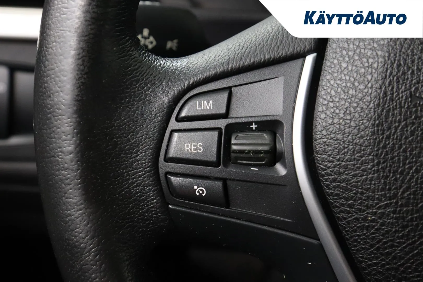 BMW 318 CKK-329 carousel image