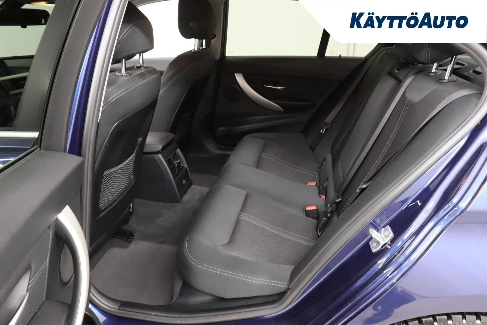 BMW 318 CKK-329 carousel image