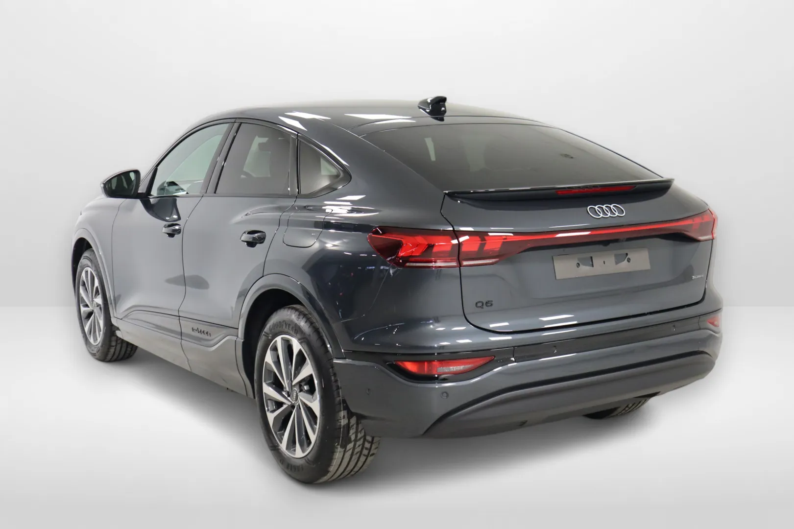 Audi Q6 e-tron IST-453 carousel image