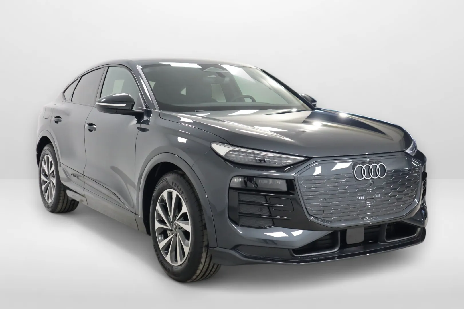 Audi Q6 e-tron IST-453 carousel image