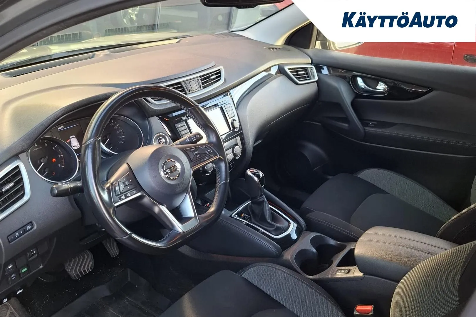 NISSAN Qashqai GTG-605 carousel image