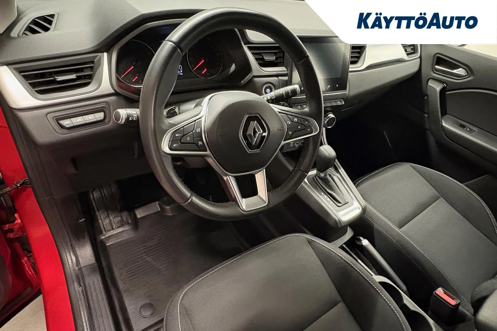 RENAULT Captur IZG-636 carousel image