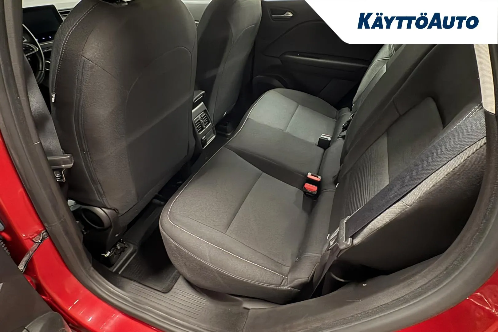 RENAULT Captur IZG-636 carousel image