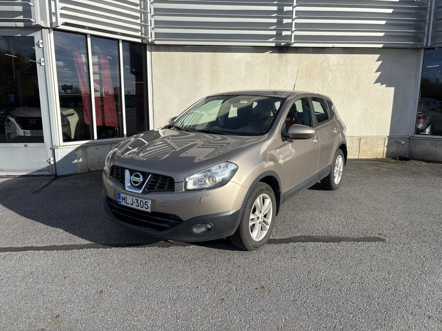 NISSAN Qashqai MLJ-305 carousel image