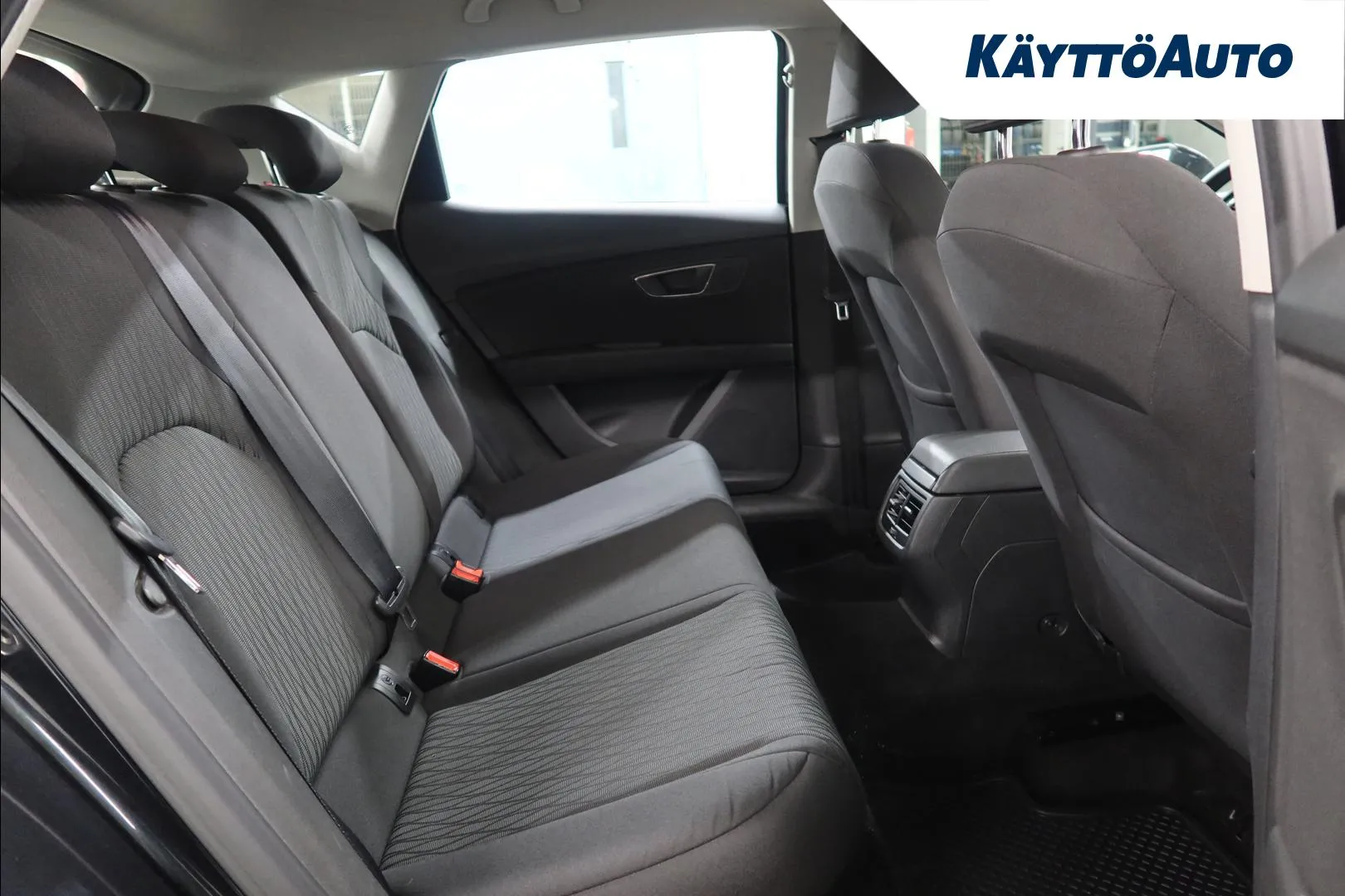 SEAT Leon VVB-606 carousel image