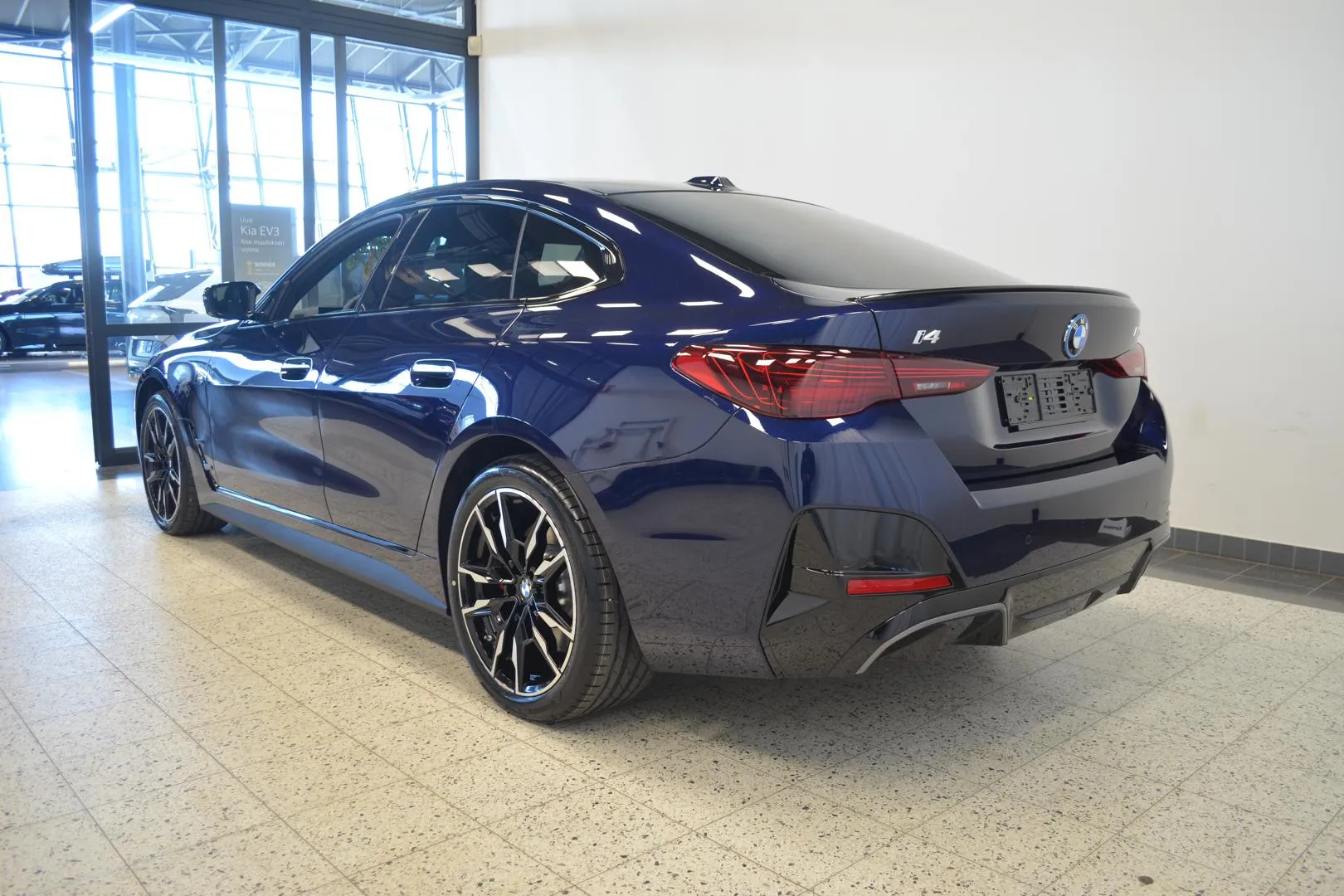 BMW i4 ISV-407 carousel image