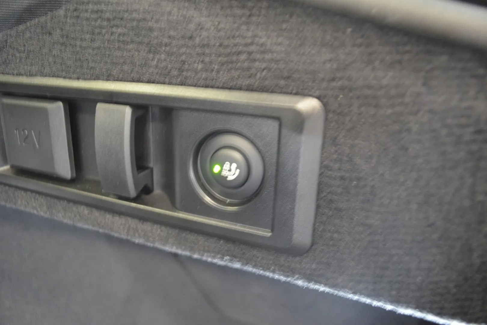 BMW i4 ISV-407 carousel image