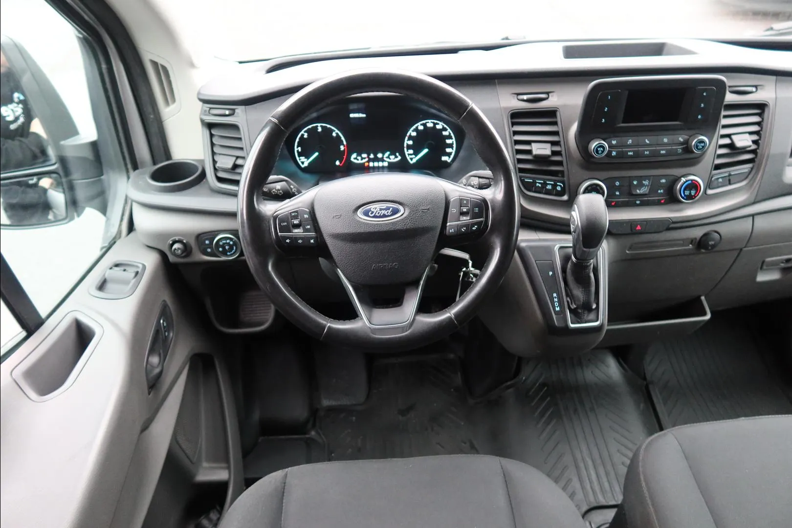 Ford Transit FPF-495 carousel image