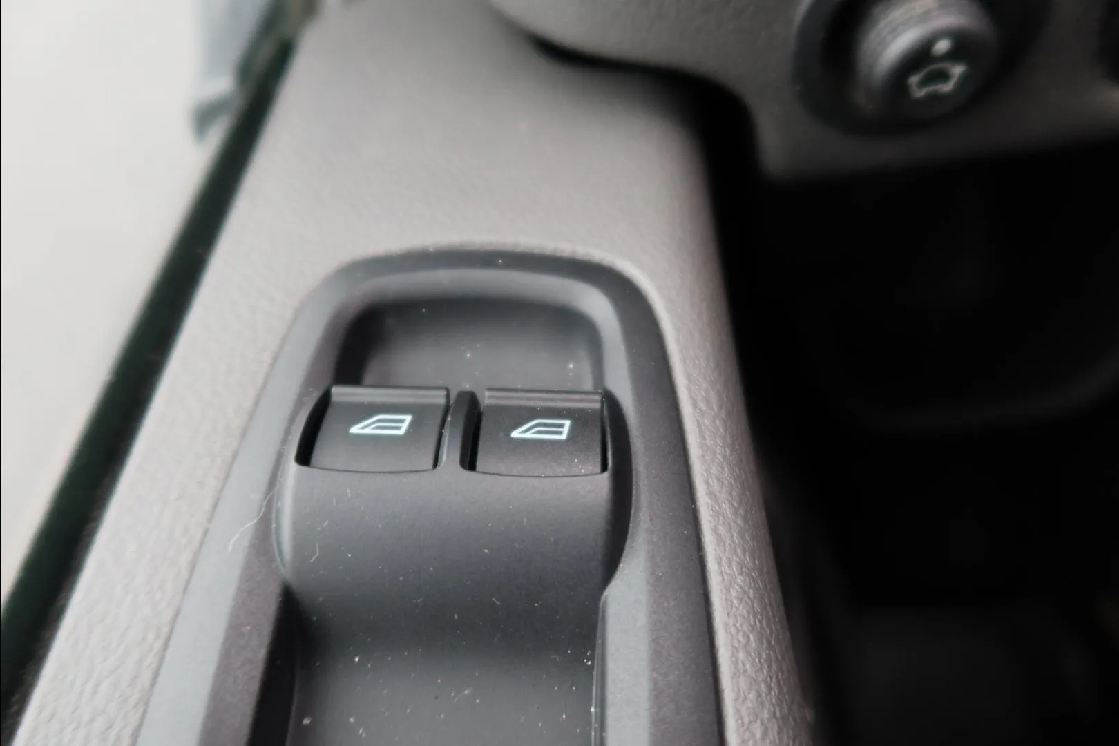 Ford Transit FPF-495 carousel image