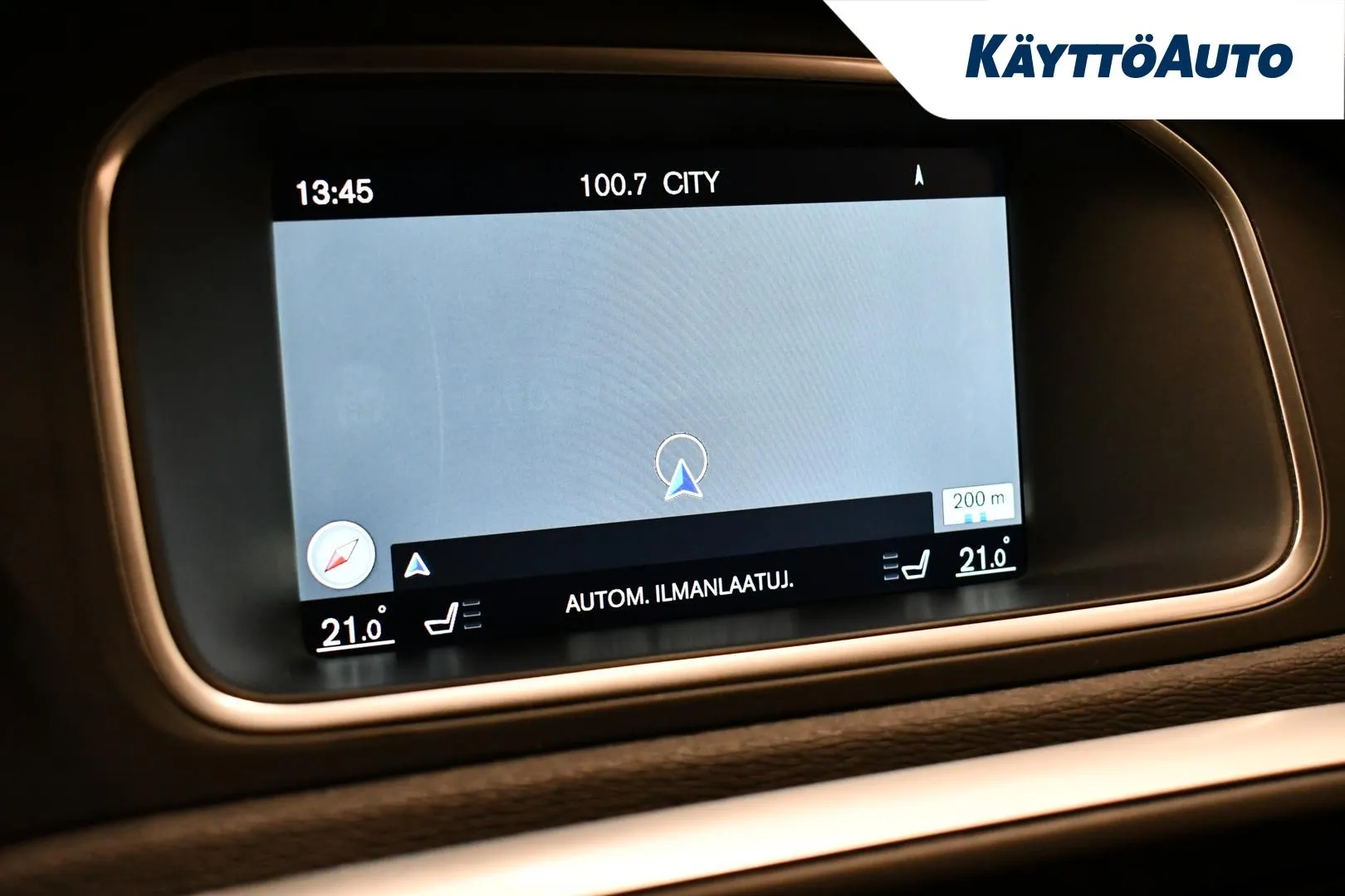 VOLVO V40 Cross Country FMC-689 carousel image