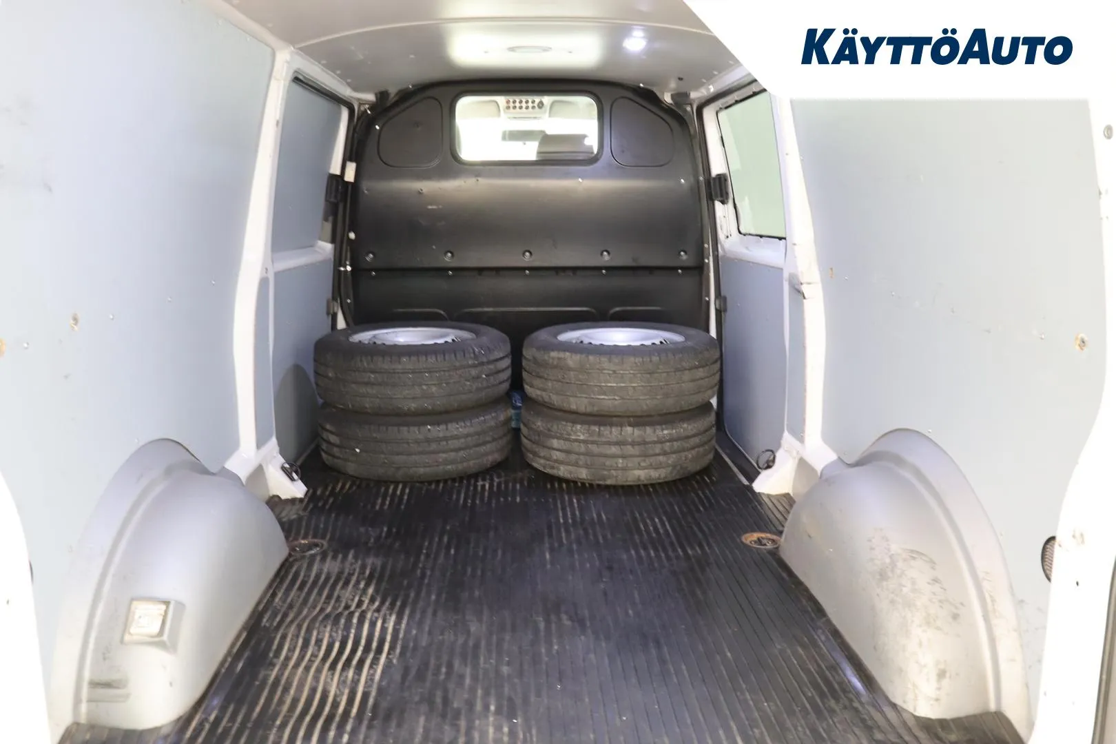 VOLKSWAGEN Transporter OVV-868 carousel image