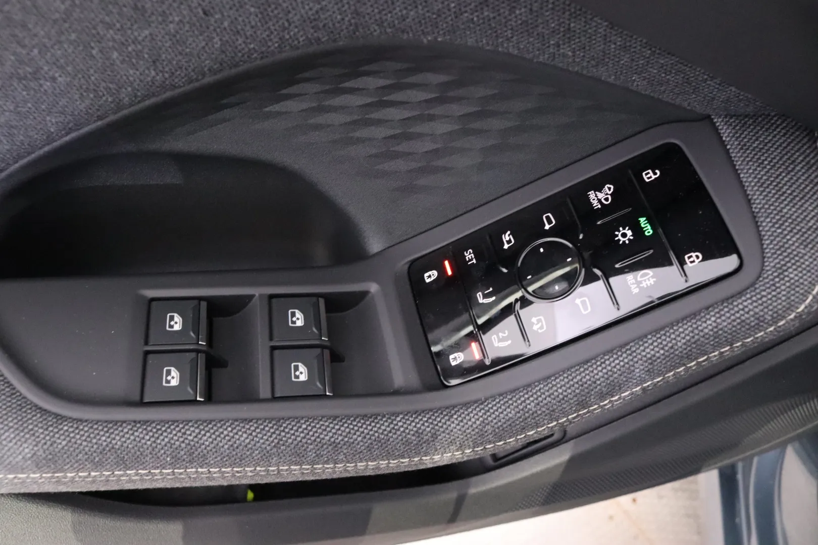 Audi A5 JOM-621 carousel image