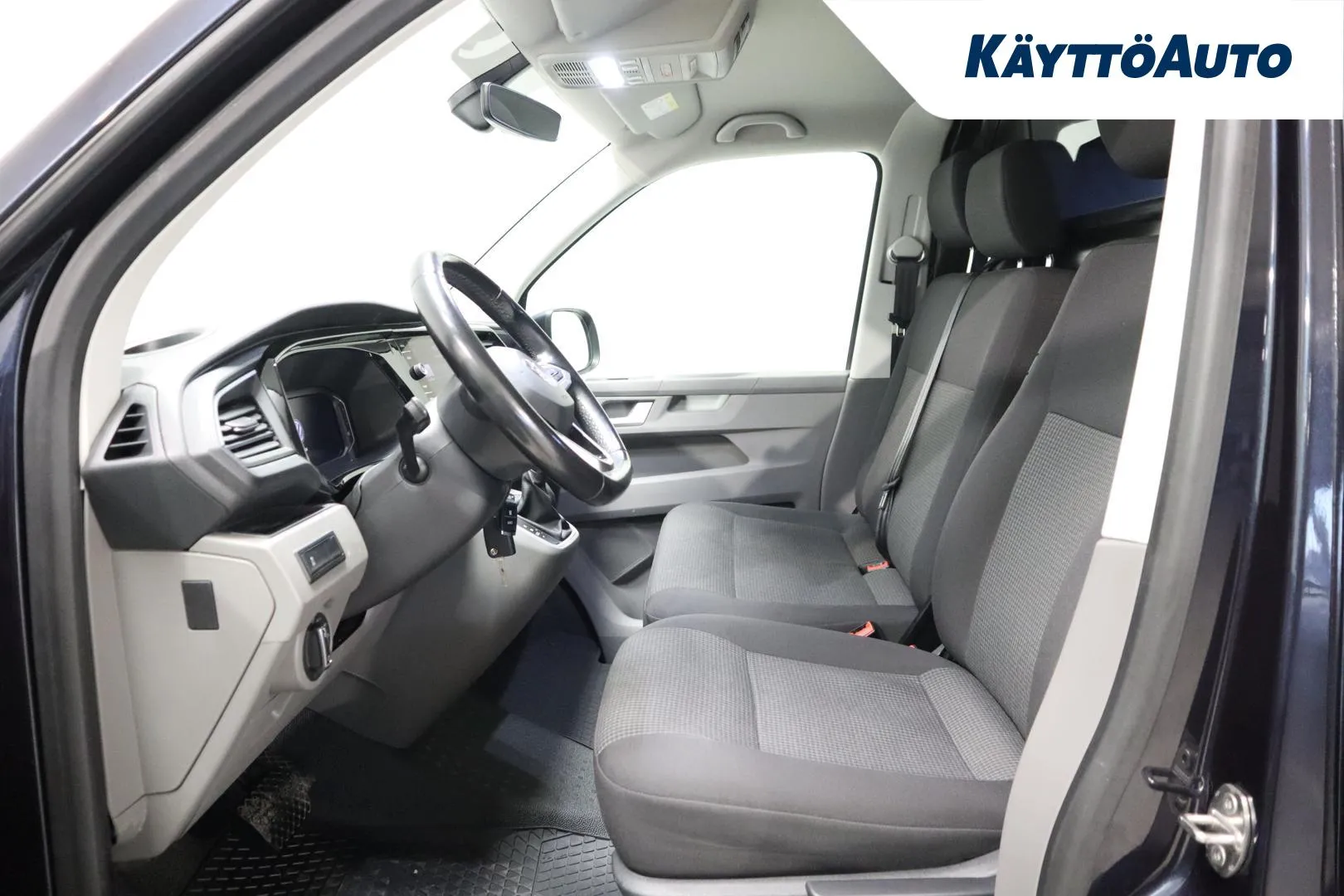 VOLKSWAGEN Transporter ZNC-377 carousel image