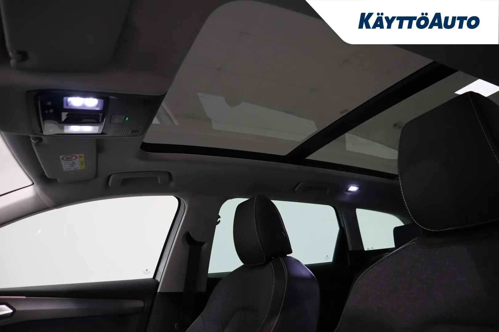 SEAT Leon Sportstourer RUL-105 carousel image