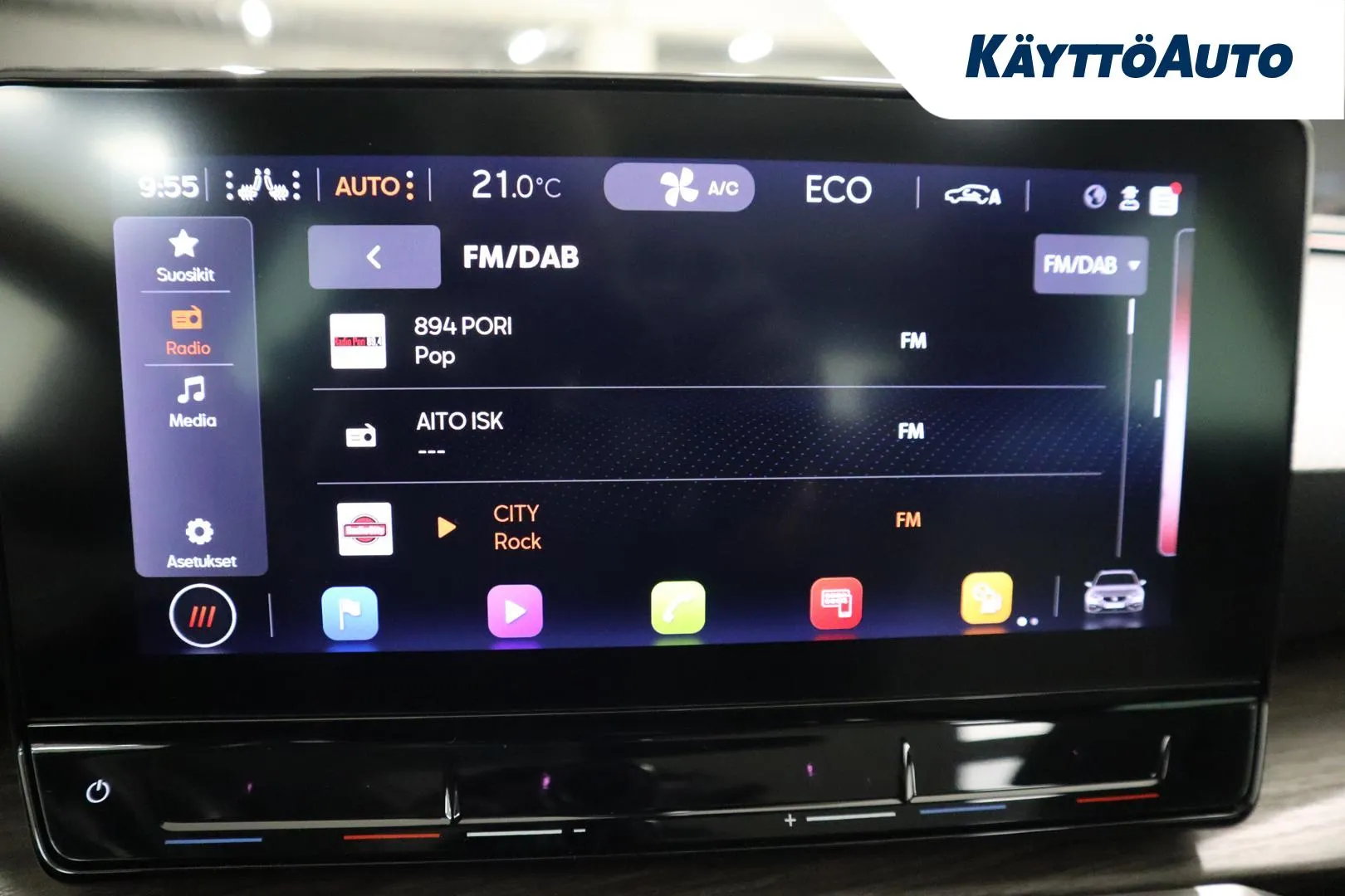 SEAT Leon Sportstourer RUL-105 carousel image