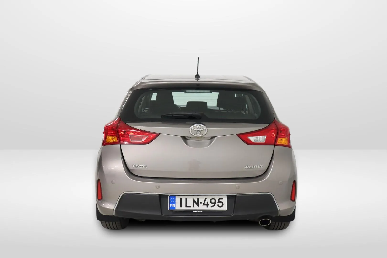 Toyota Auris ILN-495 carousel image