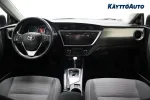 Toyota Auris ILN-495 carousel thumbs