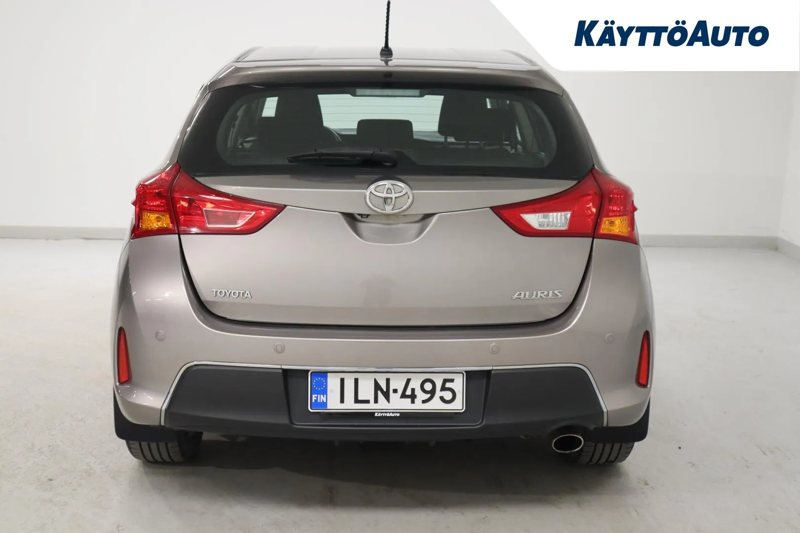 Toyota Auris ILN-495 carousel image
