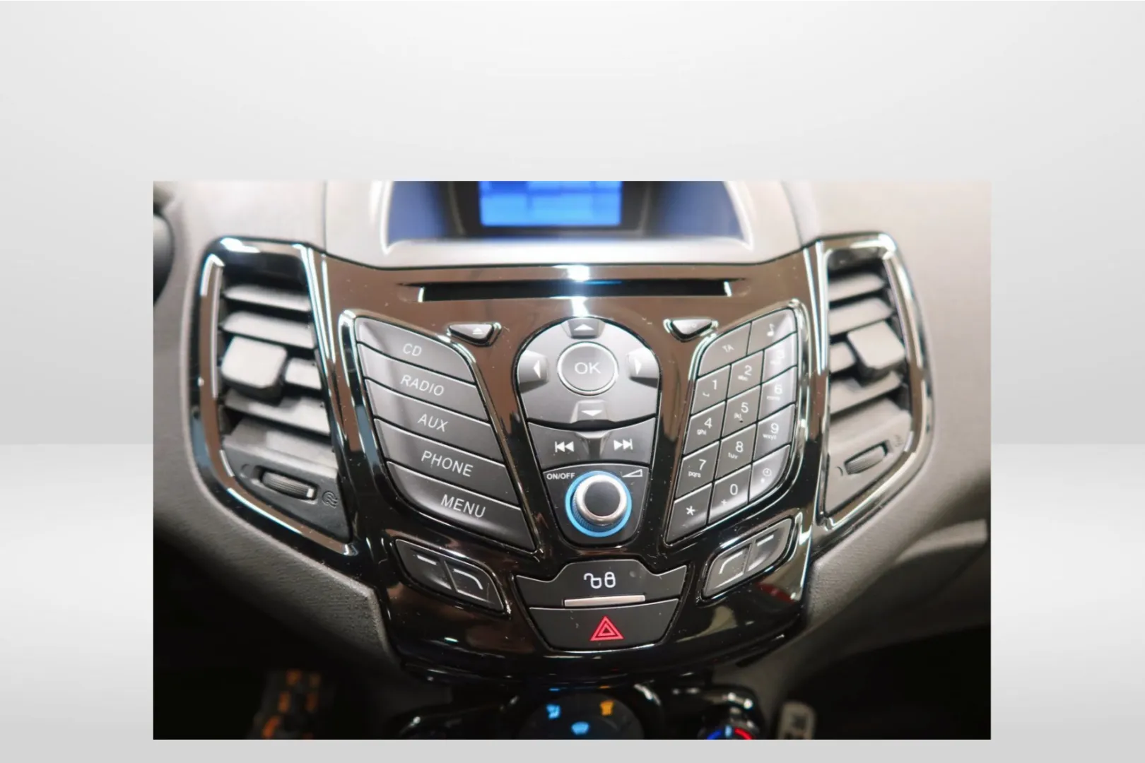 Ford Fiesta XOJ-993 carousel image