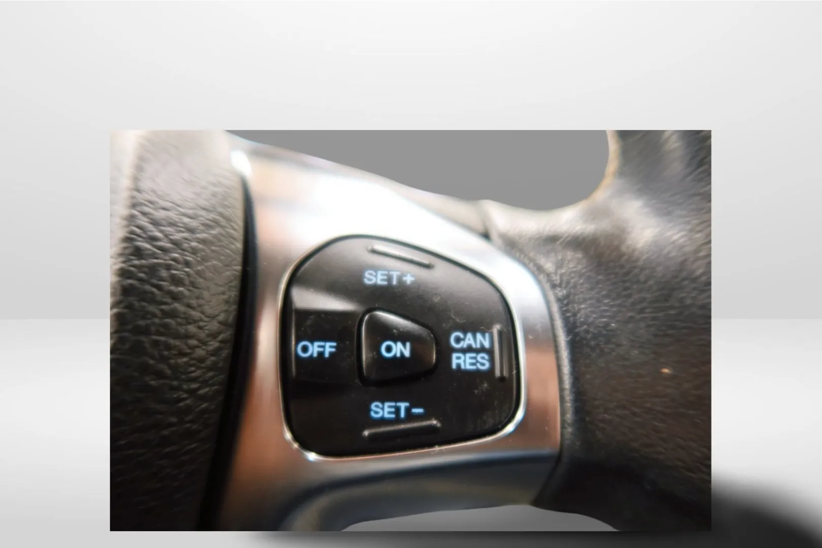 Ford Fiesta XOJ-993 carousel image