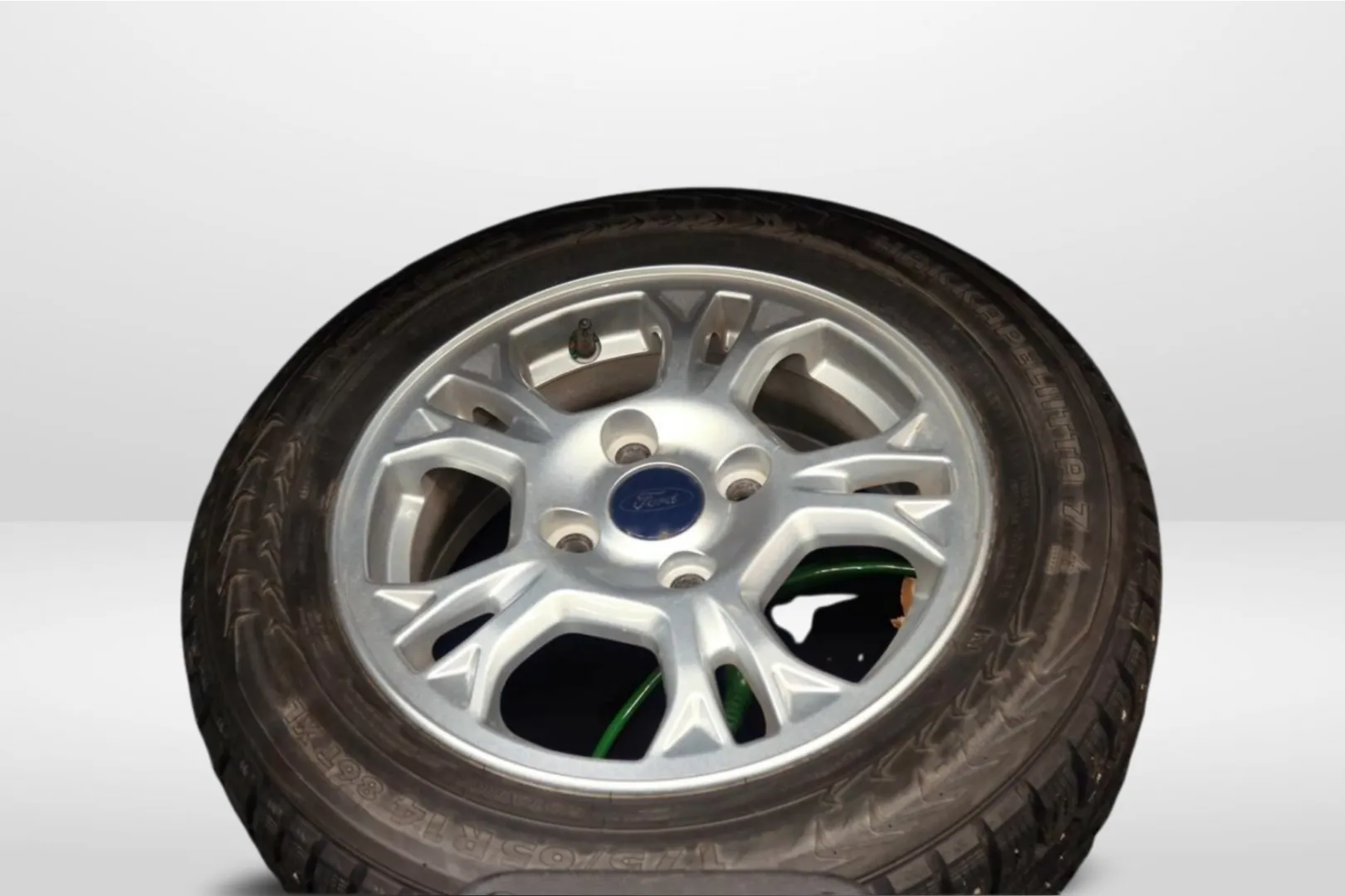 Ford Fiesta XOJ-993 carousel image