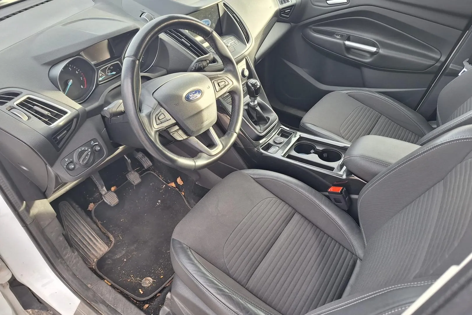 FORD Kuga SML-245 carousel image