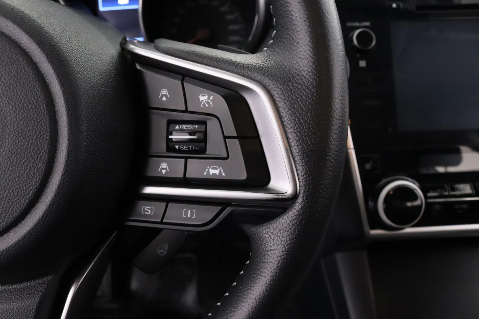 SUBARU Outback YKB-126 carousel image