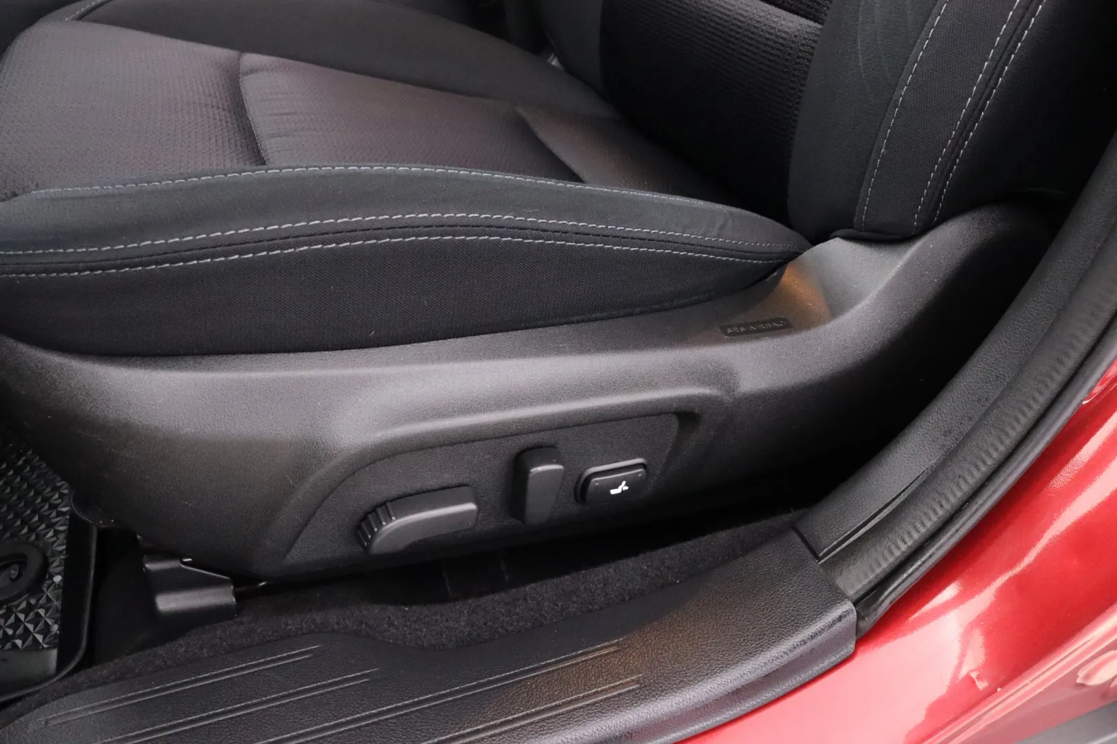 SUBARU Outback YKB-126 carousel image