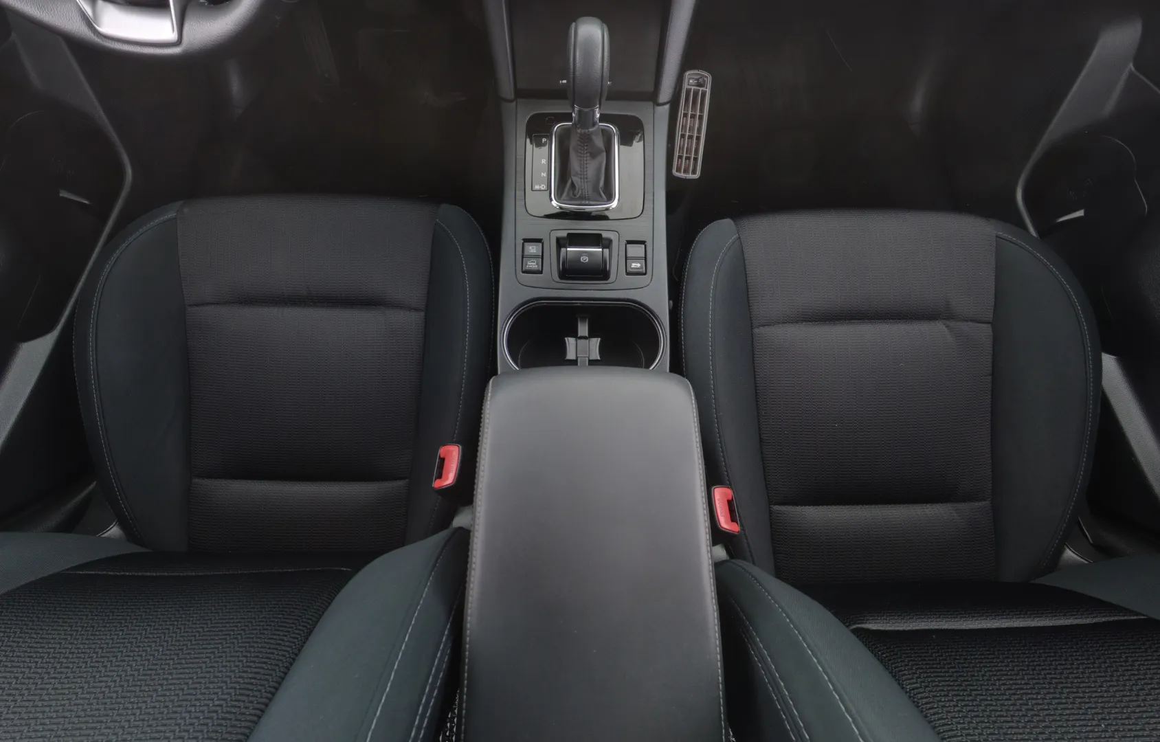 SUBARU Outback YKB-126 carousel image