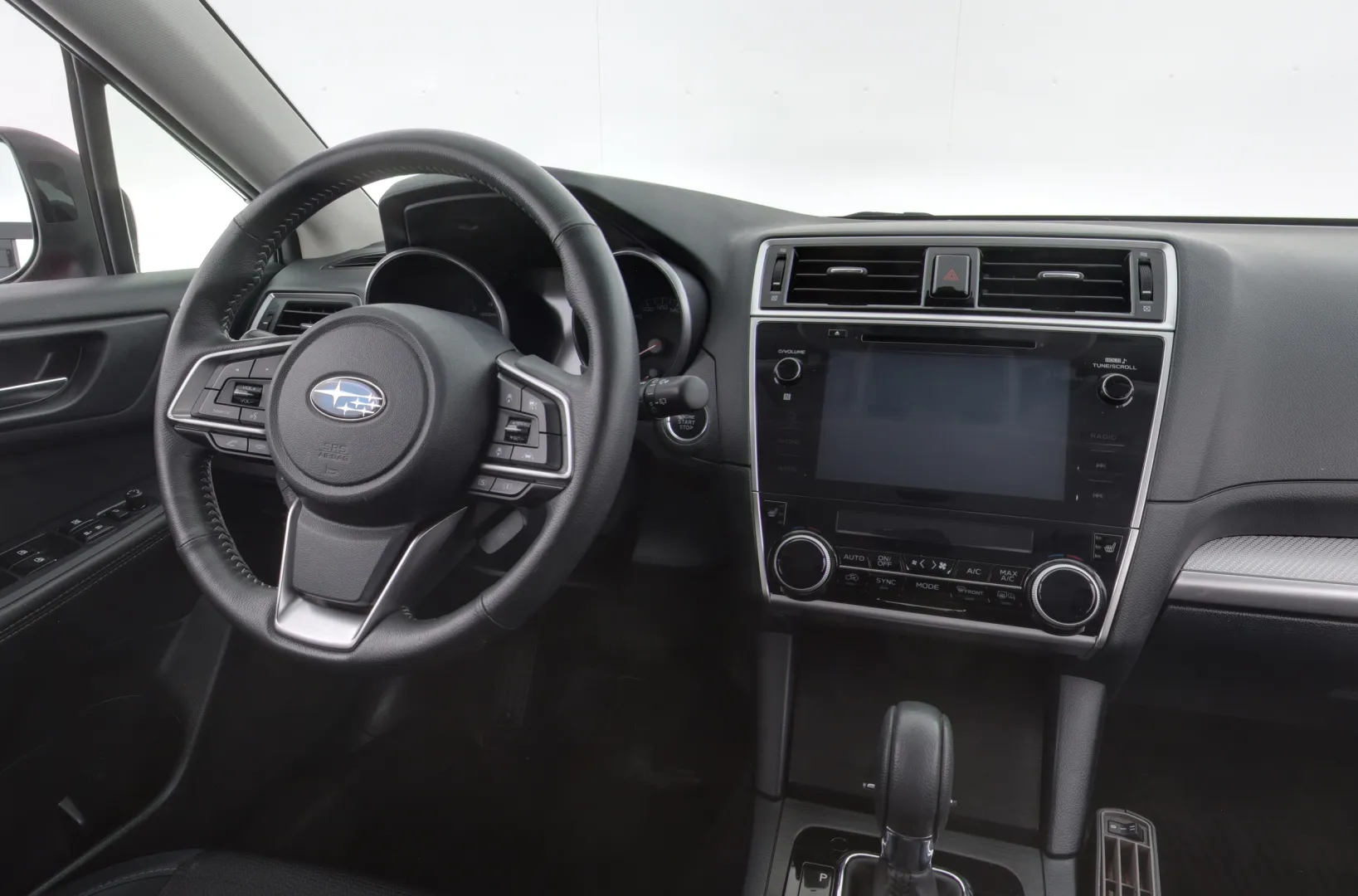 SUBARU Outback YKB-126 carousel image