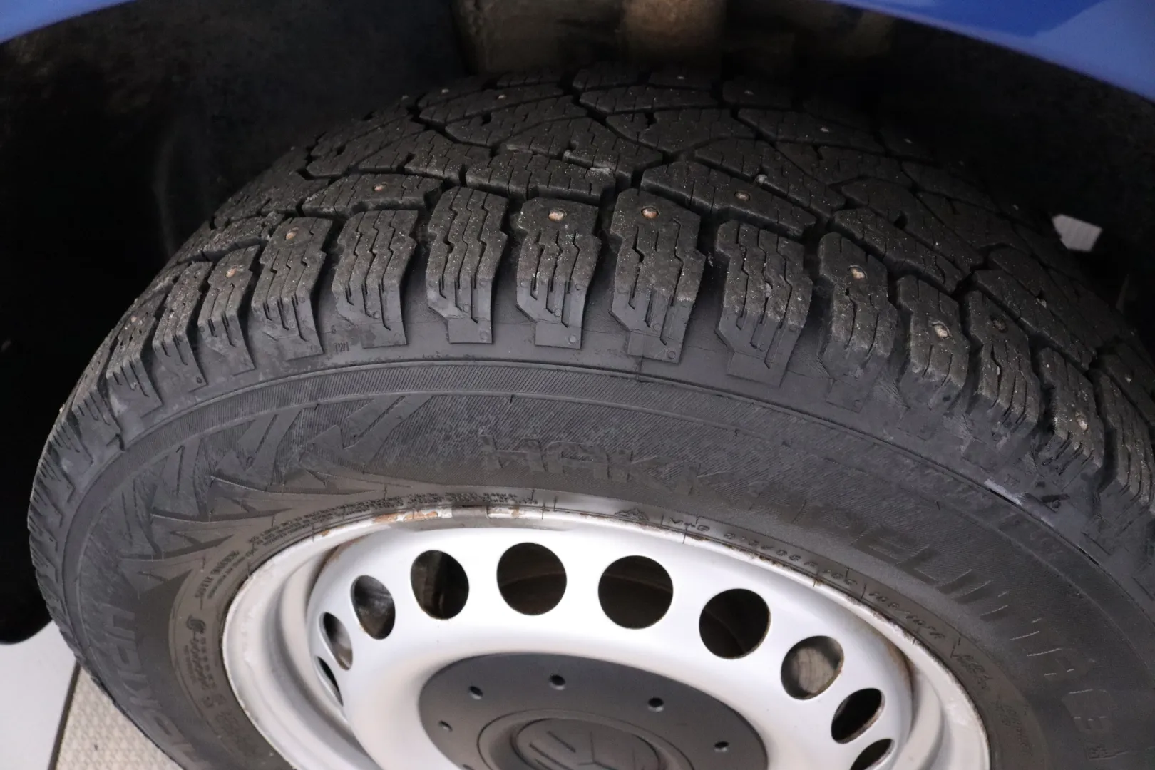 VOLKSWAGEN Transporter SLS-690 carousel image